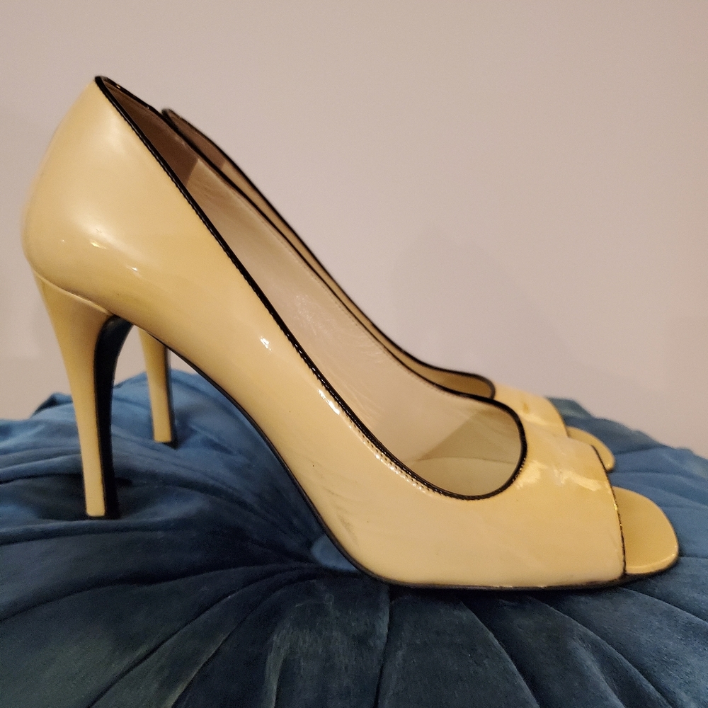 Classic Prada Beige and Black Heels